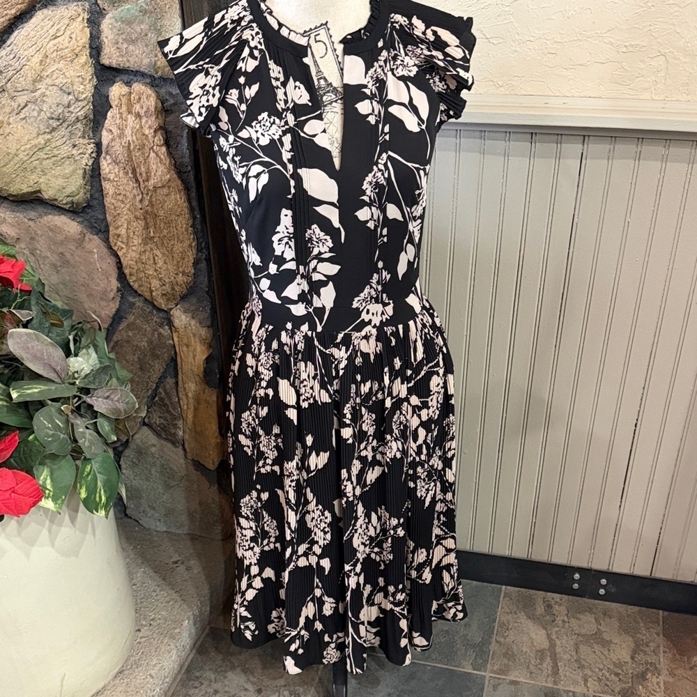 White House Black Market Black and White Floral Midi Dress